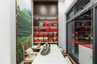 Shantou Haiqinwan Apartment (Shantou High-Speed Railway Station)