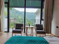 HOTEL IN THE CLOUDS
