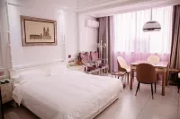 Jianyin World Theme Hotel