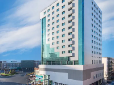 โรงแรม ฮอลิเดย์ ว่านต๋า โรงแรมในฮาร์บิน