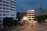TRUE GO Hotel (Guangzhou Sun Yat-sen University Lujiang Subway Station) Отели рядом с достопримечательностью «Кандулская Академия лёгкой промышленности и техники-открытое здание»
