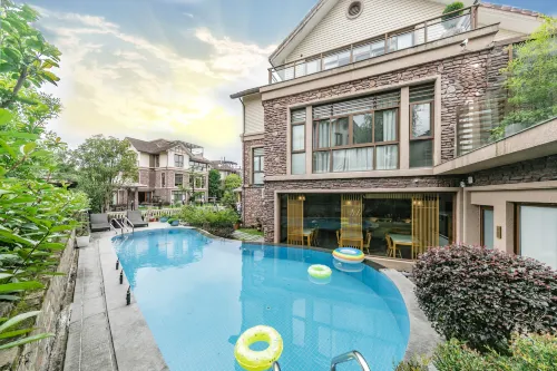 Wuyishan Lanyue Villa Hotel (Sangu Resort)