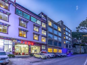 Xinglong Hotel