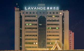 Lavande Hotel (Urumqi Deshang Zhongyinggong Subway Station)