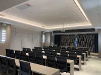 Qingyang Champs Elysees Hotel - parking