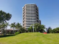 Xuwen Lanbowan Apartment
