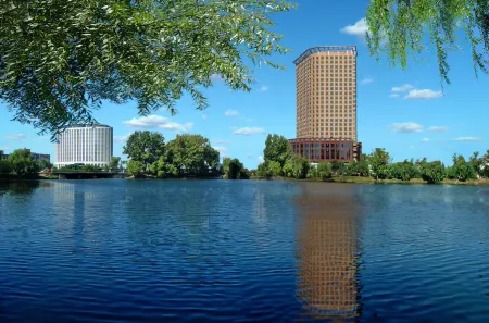 Swissotel Shenyang Отели рядом с достопримечательностью «Liaoning Broadcast and Television Tower»