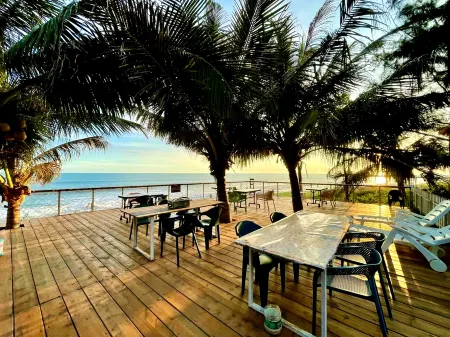 Ledong Haiyu Homestay Отели рядом с достопримечательностью «Yinggehai Salt Flats»