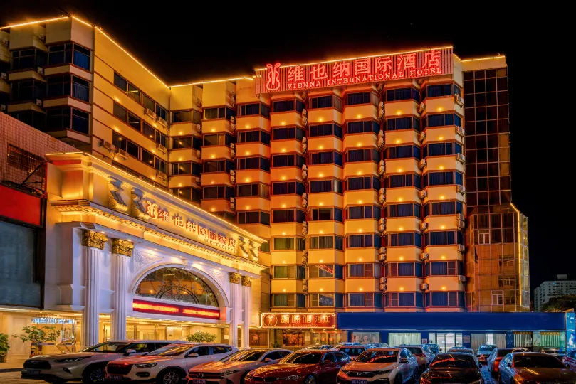 Vienna international hotel (zhuhai lovers middle road haibin store)
