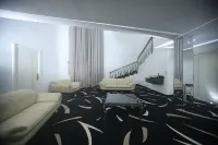Mega Hilton
