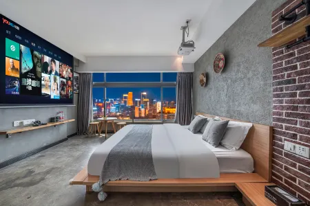 Qimen Theme Hotel (Jiefangbei Hongyadong Shop)