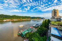 Jiangshang Lingyun·Qingwan Hotel (Leshan Giant Buddha Zhanggongqiao Food Street) Hotel dekat Leshan Great Buddha