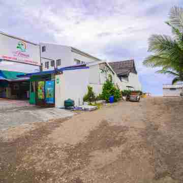OYO 872 Villa Tomasa Beach Resort Hotel Exterior