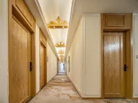 Beverly Boutique Hotel (Julonghu Oufenghua Street Shop)