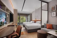 홈2 스위트 바이 힐튼 천저우 누안수이 온천  호텔