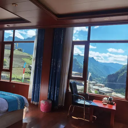 Diebu Zhagenadawa Holy Homestay
