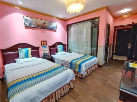 Haitao Hotel (Zhaoqing Seven Star Rock Archway Scenic Spot)