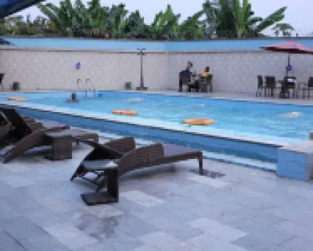 Aliz Ambruz Hotel