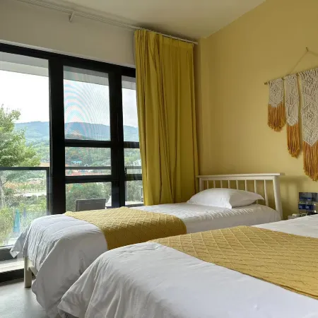 mingyuehuafang tie-dye guesthouse