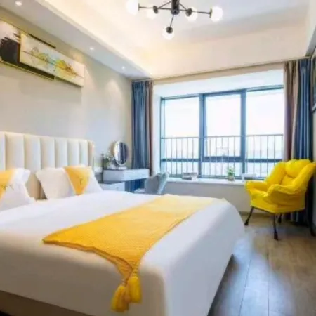 Zhaoyuan Junqi Homestay (Jincheng Building Branch)