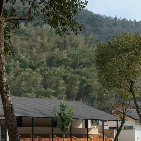 LOST LODGE GUESTHOUSE (Shaoxing XiaYi)