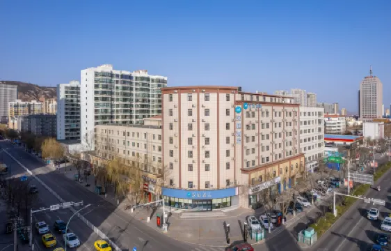 HanTing Hotel (Pingliang Greenland Plaza Liuhu Park)