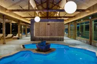 Qinghe Ruijin Private Soup Hot Spring Hotel (Li County Bipenggou Scenic Area Store) - piscina