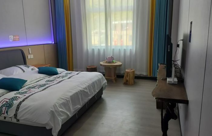 Hexiangju Homestay (Deqin Shengping Town)