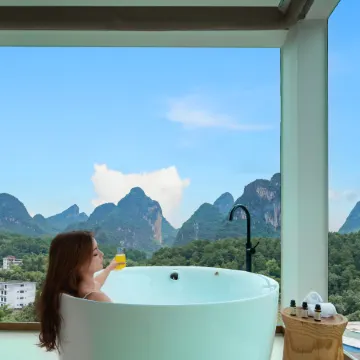 Staying in the Scenery Courtyard (Lijiang Branch, Yangshuo West Street)