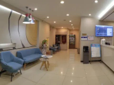 Home Inn Pebble Hotel (Xinjiang Jiangzhou Road) Hotel di Xinjiang