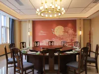 費県玉龍山ホテル 費県のホテル