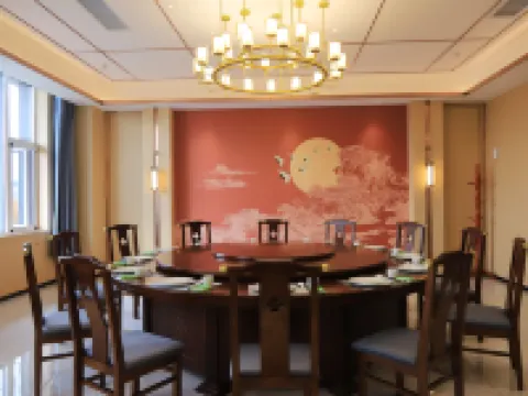 Fei County Yulongshan Grand Hotel