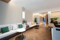 Pengshan Four Seasons River View Hotel