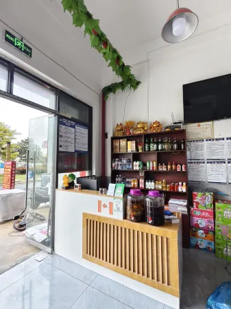 Xinying Hotel (Anshun High Speed Railway West Station Branch) Отели в г. Аньшунь