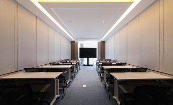 Brilliant Hotel (Urumqi South Station Dehui Wanda Plaza Branch)