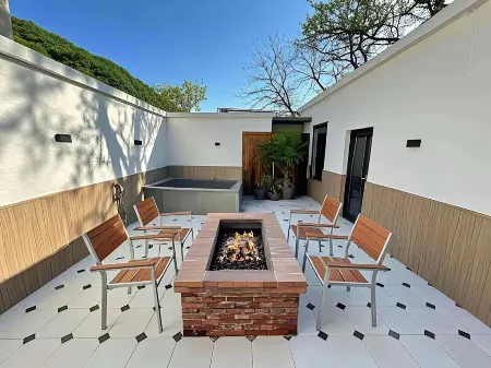 Beijing Yizhan Homestay Отели рядом с достопримечательностью «People's Police University (Beijing Campus)»