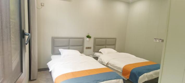 Fuju Qiyuan Hotels in Hefeng County