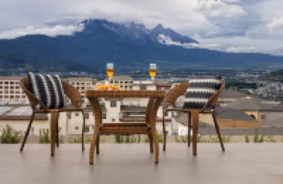 Echarm Hotel (Lijiang Old Town International Shopping Plaza) Hotels in Lijiang