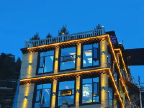 Wangyun Pavilion Homestay (Zhagana Scenic Area Ticket Center)