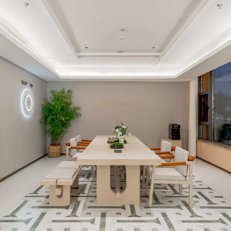 PERO Hotel (Near Disneyland ，Free shuttle bus to pudong airport)