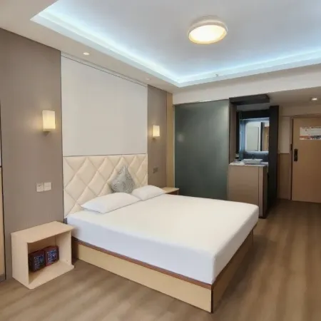 Chengdu Panda Zhuyun Culture Hotel