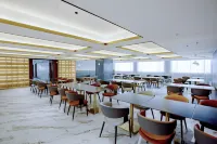 World Trade Grand Hote