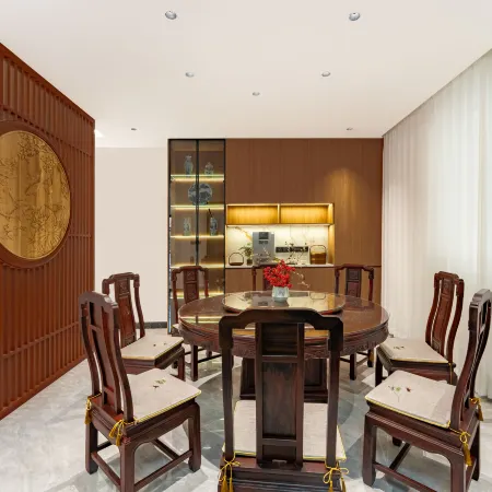 Zijingge Homestay (Hongwan Scenic Area Branch)