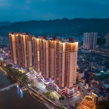 Jinhui Hotel (Xuan'en Gongxiu Cruise Boat Wenlan Bridge)