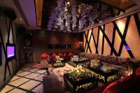 Heyuan Dongyuan Wanlv Lake Meswilton East Building Hotel - parking