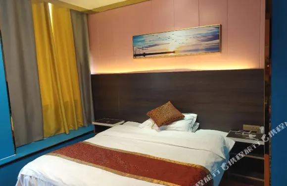 鳳岡凱瑞快捷酒店（金港城商業步行街店）