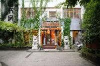 Little Forest Hostel