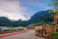 루구후 윈완 후징 리조트 호텔 샤오뤄 수로 마을 주변 호텔