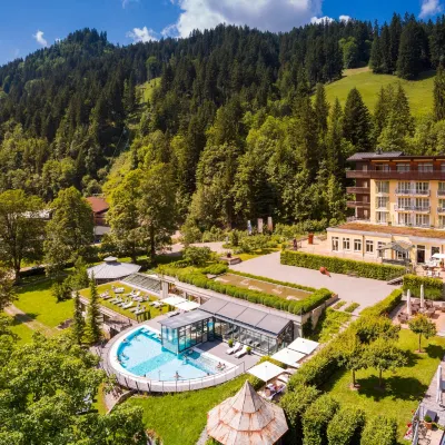 Lenkerhof Gourmet Spa Resort - Relais & Châteaux Hotels near Walleg