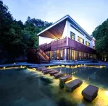 Zizai Pingjiang Wild Luxury Resort Hotels in Pingjiang
